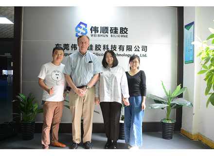 龙士达事业部杰克见证草莓视频色板APP官网下载的壮大