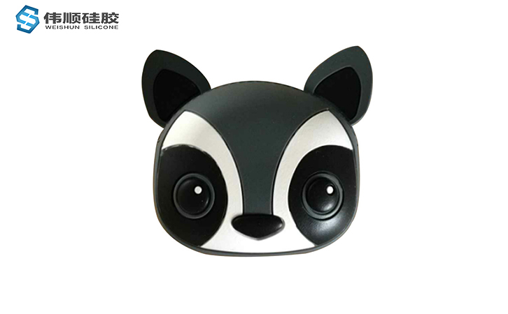 硅胶一般耐高温多少度呢？遇到高温时硅胶会发出难闻的气味吗？