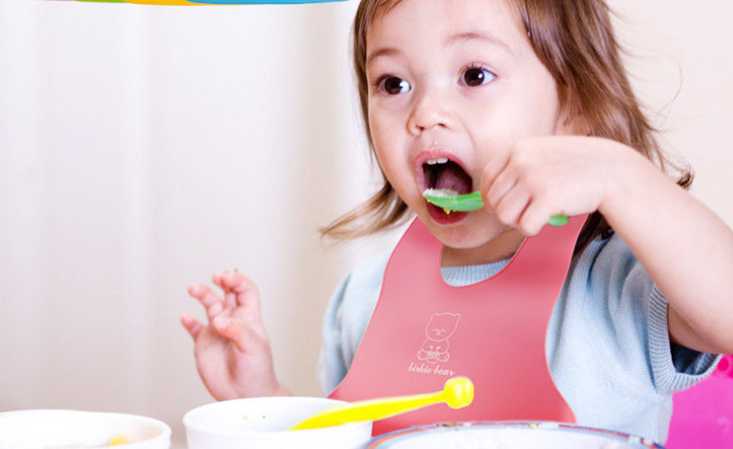 硅胶围嘴兜,硅胶围嘴兜好不好,硅胶围嘴兜多少钱 硅胶围嘴兜,硅胶围嘴兜好不好,硅胶围嘴兜多少钱