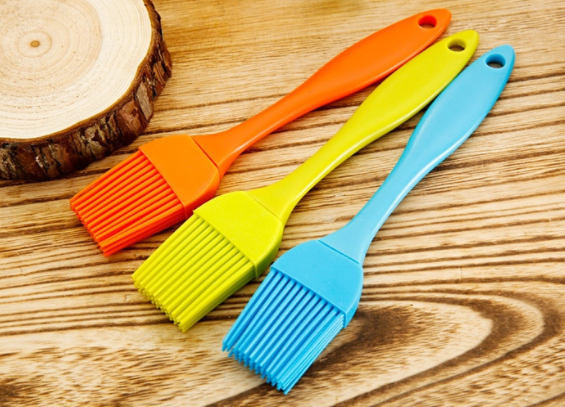 硅胶制品有异味是真的吗,为什么硅胶制品会有气味呢,草莓视频黄色在线看有味道正常吗