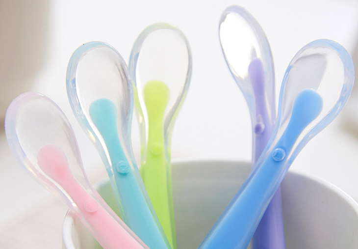 宝宝用硅胶勺子好吗 宝宝用硅胶勺子好吗