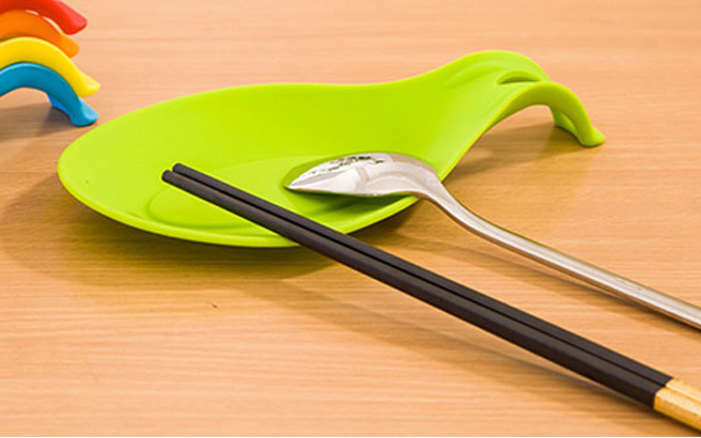 详解草莓视频黄色在线看液态注胶与固态转注工艺