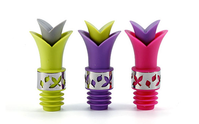 硅胶钱包 硅胶围兜 硅胶餐垫 硅胶杯垫的详细介绍