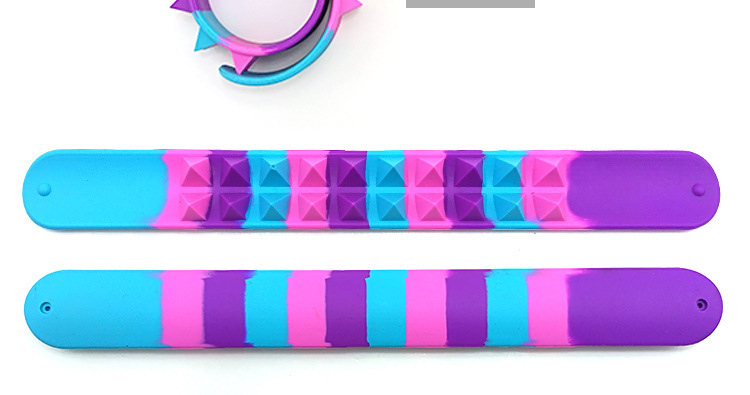 硅胶狼牙拍拍尺,狼牙啪啪手环,硅胶钉钉拍拍尺 硅胶狼牙拍拍尺,狼牙啪啪手环,硅胶钉钉拍拍尺